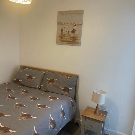 2 Bed Flat Right In Centre Of Portrush Town Appartement Buitenkant foto